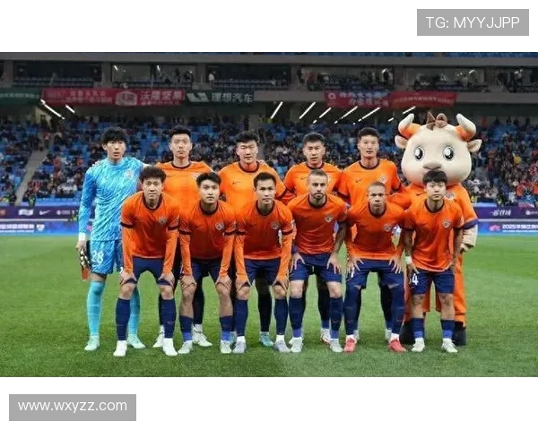 成都蓉城迎战青岛海牛展开激烈较量 双方剑指胜利力争三分