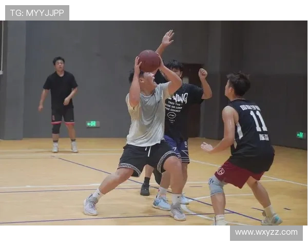 篮球点燃青春激情展现团队力量谱写运动拼搏与梦想篇章 篮球点燃青春激情展现团队力量谱写运动拼搏与梦想篇章
