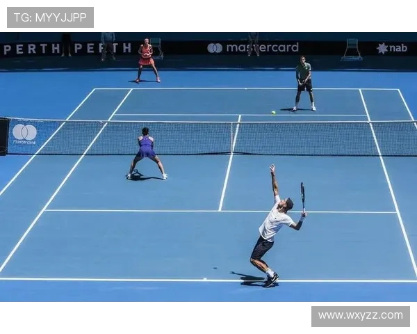 南京网球队区域防守策略解析及其在网球比赛中的应用探讨