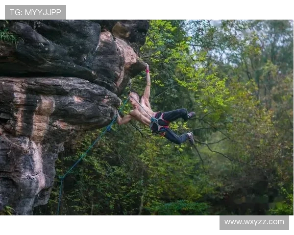 西安极限运动队在世界攀岩锦标赛中以66分稳居积分榜首位